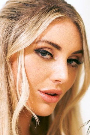 Photo of Kayley Gunner from the Latest Netflix gallery