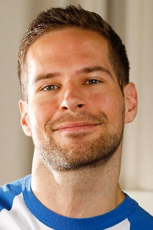 Photo of David Skylar from the Latest Netflix gallery