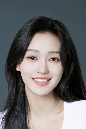 Photo of Sun Yiran from the Latest Netflix gallery
