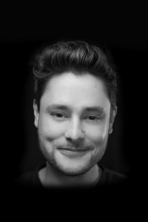Photo of Kevin Kopacka from the Latest Netflix gallery