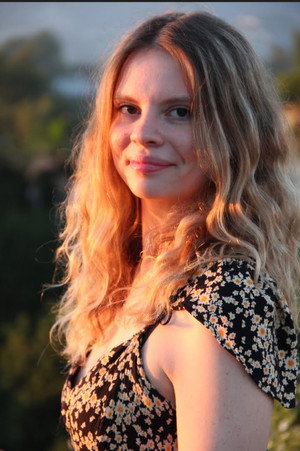 Photo of Isabel Sparks from the Latest Netflix gallery