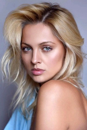 Yanina Studilina photo