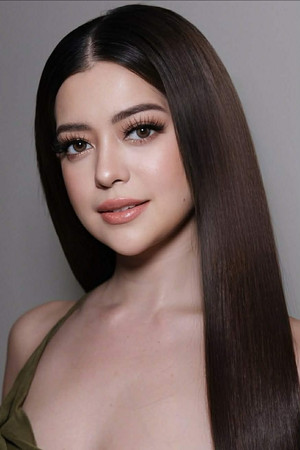 Sue Ramirez photo