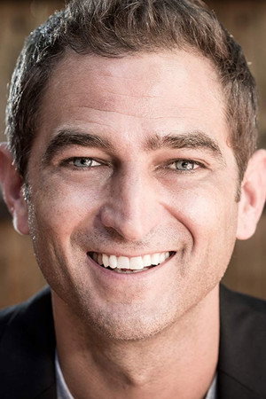 Photo of Jeff Myers from the Latest Netflix gallery