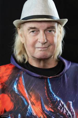 Photo of Alan White from the Latest Netflix gallery