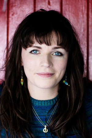 Aisling Bea photo