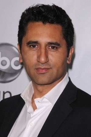 Cliff Curtis photo