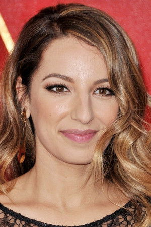 Vanessa Lengies photo