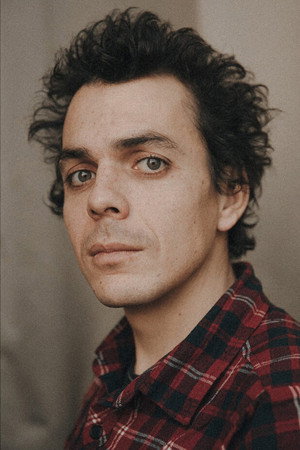 Photo of Carlos E. Lesmes from the Latest Netflix gallery