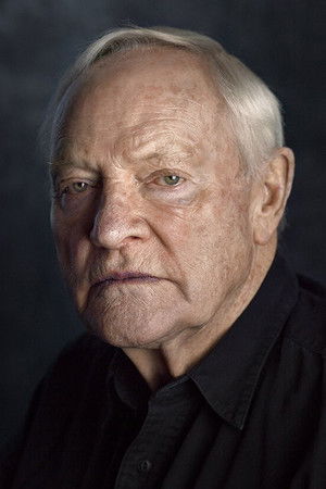 Julian Glover photo