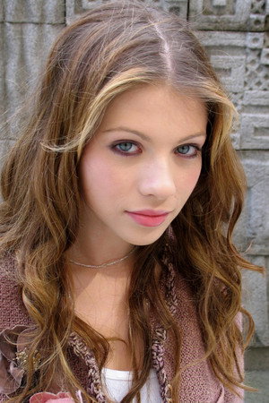 Michelle Trachtenberg photo
