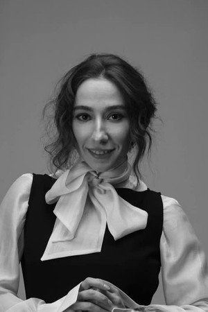Photo of Tatev Hovakimyan from the Latest Netflix gallery