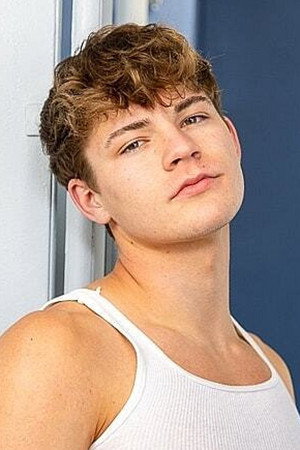 Photo of Oliver Marks from the Latest Netflix gallery