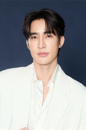 Pirapat Watthanasetsiri photo