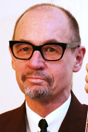 Photo of Andy Fairweather Low from the Latest Netflix gallery