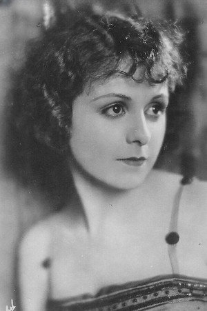 Photo of Louise Lorraine from the Latest Netflix gallery