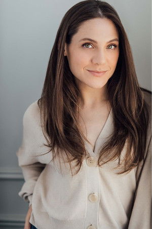 Lauren Collins photo