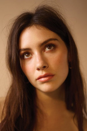 Photo of Gracie Abrams from the Latest Netflix gallery