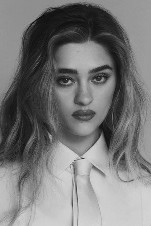 Photo of Lizzy Greene from the Latest Netflix gallery