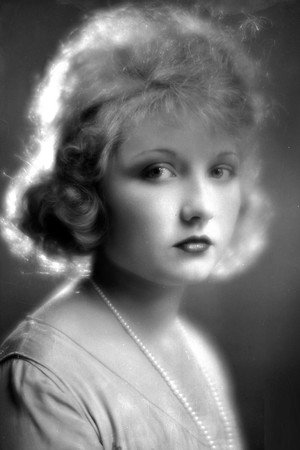 Photo of Eva Novak from the Latest Netflix gallery