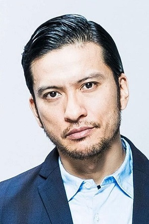 Tomoya Nagase photo