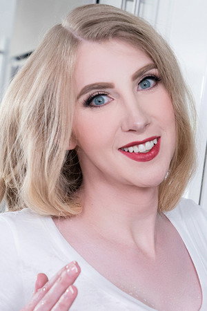 Photo of Janelle Fennec from the Latest Netflix gallery