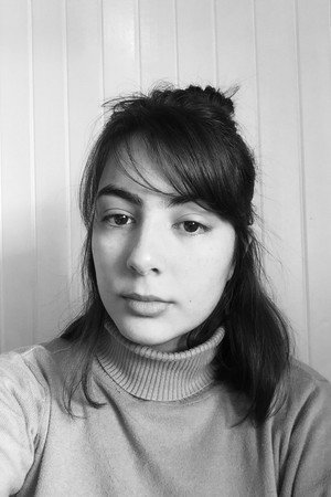 Photo of Luiza Vienel from the Latest Netflix gallery