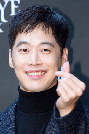 Photo of Kim Jae-won from the Latest Netflix gallery
