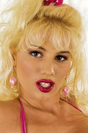 Photo of Lisa Lipps from the Latest Netflix gallery