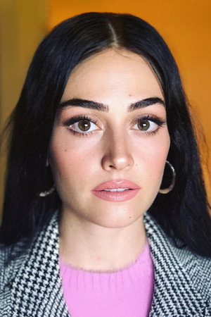Photo of Esra Bilgiç from the Latest Netflix gallery