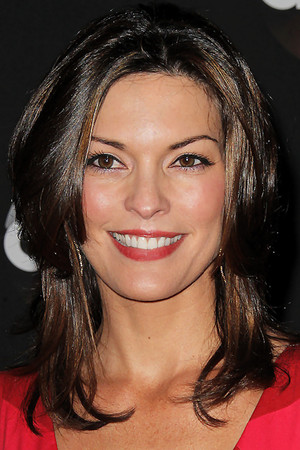 Alana de la Garza photo