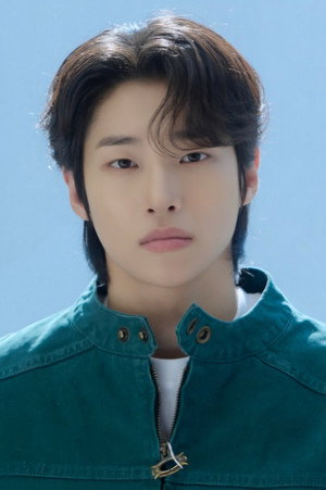 Photo of Kan Hyeon-bae from the Latest Netflix gallery