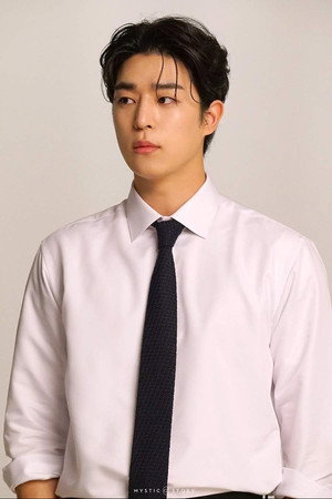 Lee Chan-hyeong photo