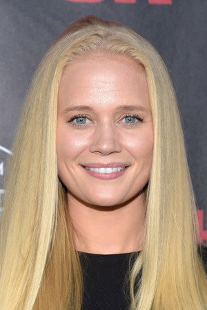 Carly Schroeder photo