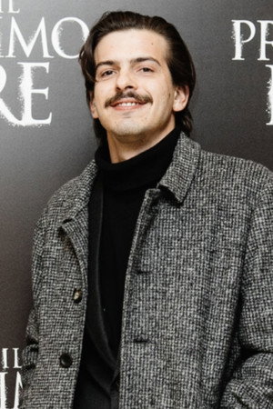 Photo of Antonio Orlando from the Latest Netflix gallery