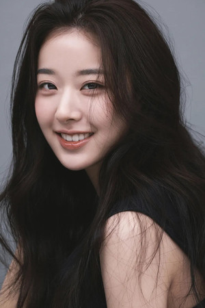 Photo of Cheon Ye-ju from the Latest Netflix gallery