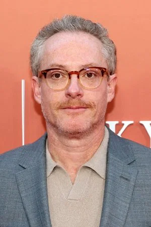 Photo of Paul Wernick from the Latest Netflix gallery
