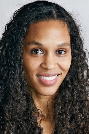 Photo of Amelia Hoy from the Latest Netflix gallery