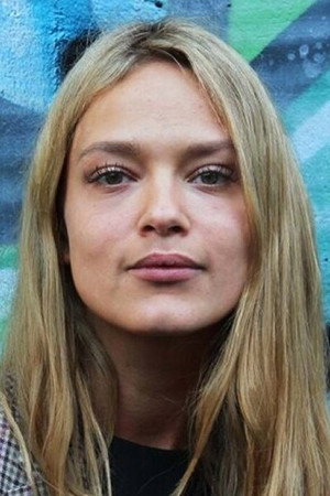 Photo of Gina Jaqueline from the Latest Netflix gallery