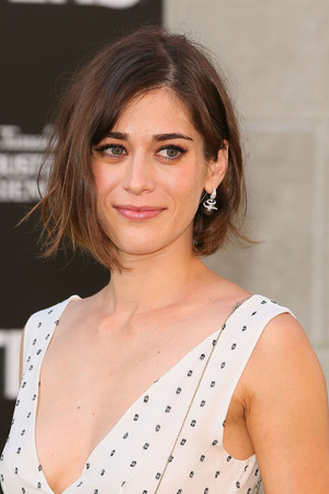 Photo of Lizzy Caplan from the Latest Netflix gallery