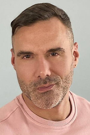 Photo of Manuel Skye from the Latest Netflix gallery