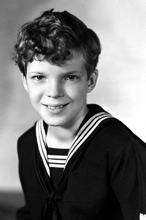 Photo of Raymond Roe from the Latest Netflix gallery