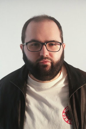 Photo of Fran Luque from the Latest Netflix gallery