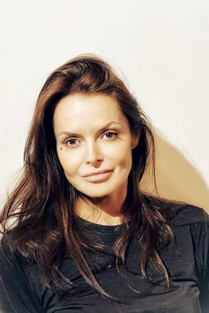 Photo of Barbara Hellemans from the Latest Netflix gallery