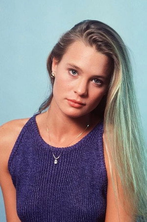 Photo of Robin Wright from the Latest Netflix gallery