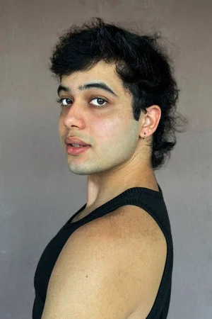 Photo of Felipe Santelli from the Latest Netflix gallery
