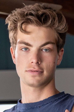 Photo of Oliver Carter from the Latest Netflix gallery
