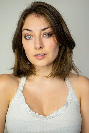 Photo of Hannah Louise Howell from the Latest Netflix gallery