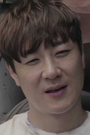 Photo of Jo Yong-bok from the Latest Netflix gallery
