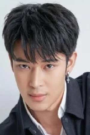 Photo of Thanawat Koosuwan from the Latest Netflix gallery